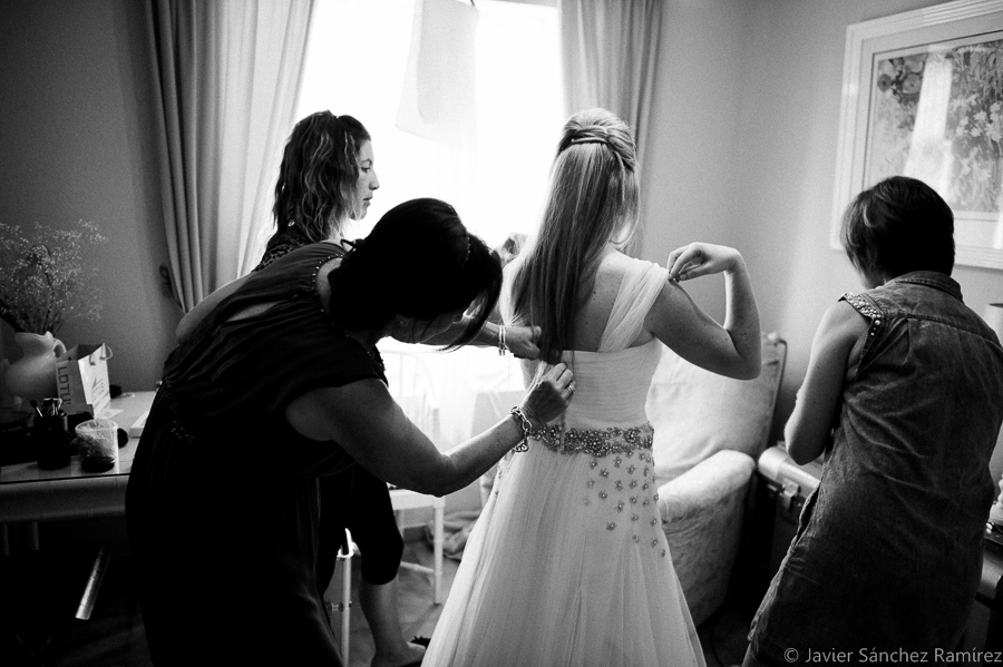 Bride getting ready sotogrande wedding photographers