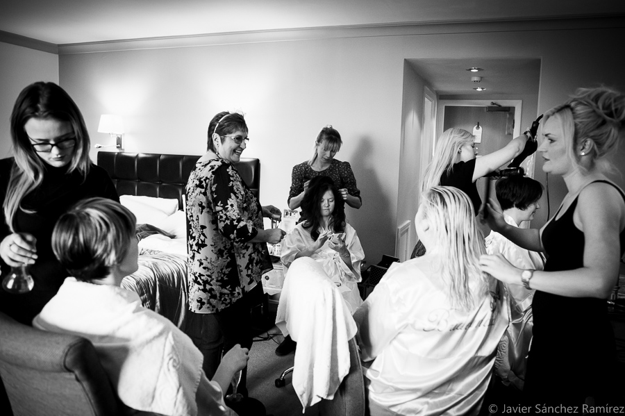 Lancaster wedding photographer, the wedding party are getting ready